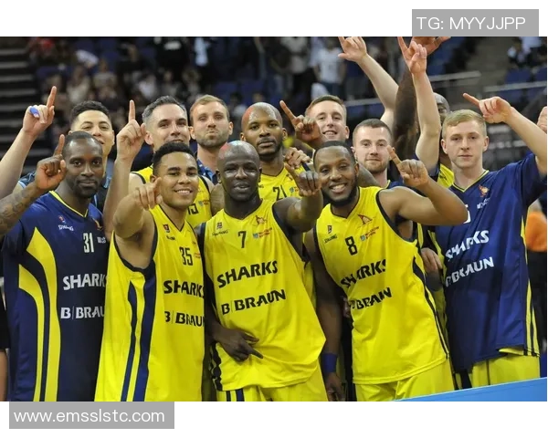 上海鲨鱼对决休斯敦火箭精彩赛事回顾与分析 上海鲨鱼对决休斯敦火箭精彩赛事回顾与分析