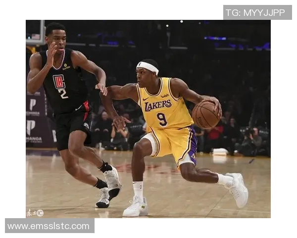 圣诞大战湖人对决快船精彩直播全程回顾与分析 圣诞大战湖人对决快船精彩直播全程回顾与分析