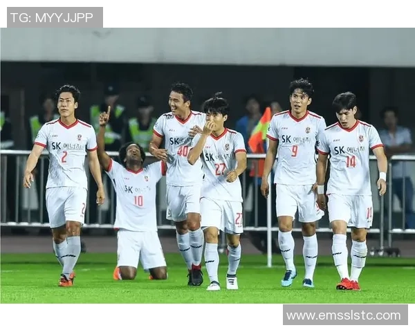 江原FC与城南FC的激烈对决展现韩国足球的魅力与竞争力