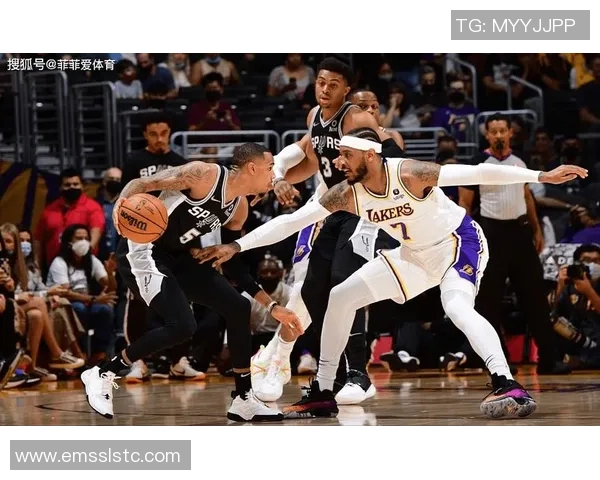 湖人热火巅峰对决精彩回顾全场亮点与精彩瞬间一网打尽 湖人热火巅峰对决精彩回顾全场亮点与精彩瞬间一网打尽