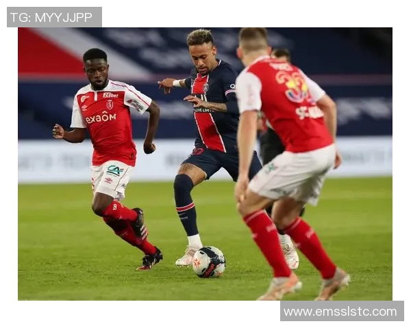 科里蒂巴主场迎战弗拉门球队全力争胜展现实力与决心 科里蒂巴主场迎战弗拉门球队全力争胜展现实力与决心